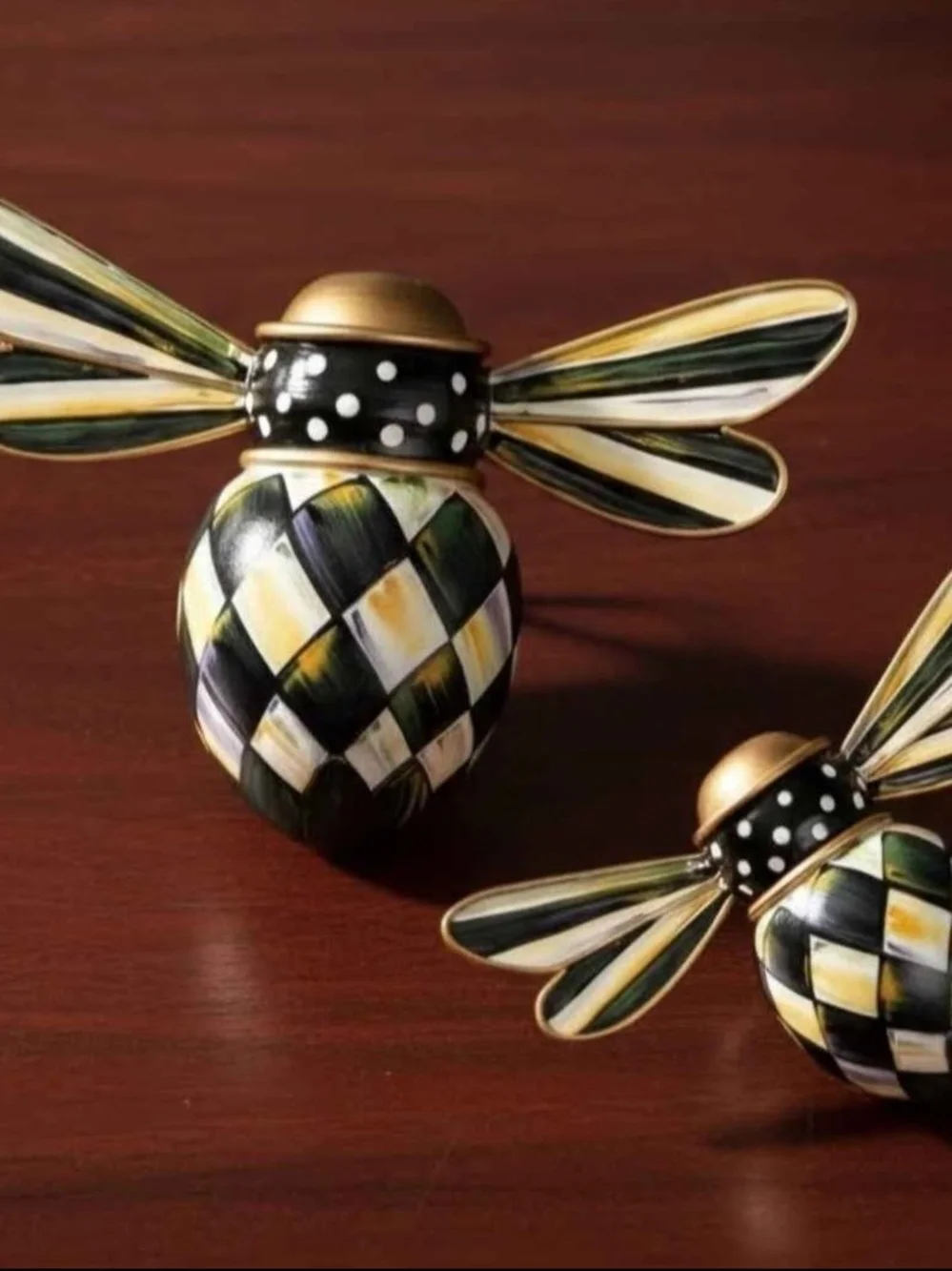 NEW McKenzie Childs Decorative Magnet Set Courtly Check Bee Set of 2